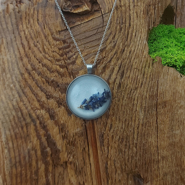 Wisiorek średni z lawendą