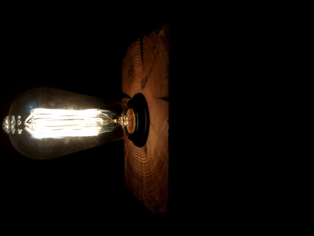 LAMPA POJEDYNCZA ŚREDNIA NR 4