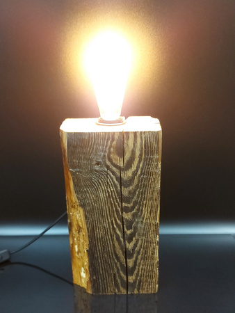 LAMPA POJEDYNCZA ŚREDNIA NR 4