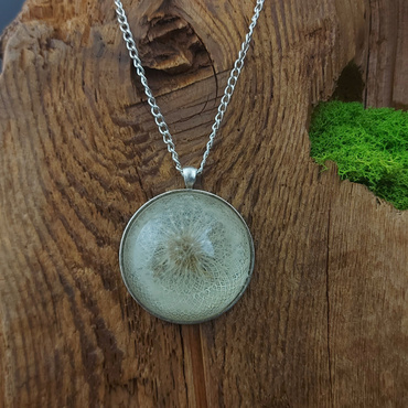 Wisiorek z dmuchawcem nr 4